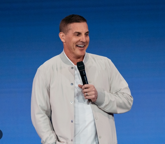 pastor craig groeschel